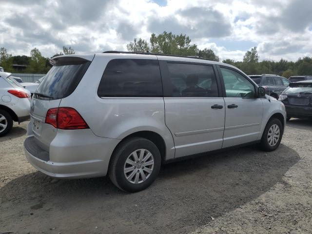 2V8HW44139R608100 - 2009 VOLKSWAGEN ROUTAN S Արծաթագույն լուսանկար 3