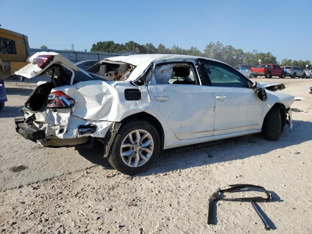 1VWAT7A38HC031338 - 2017 VOLKSWAGEN PASSAT S WHITE photo 3