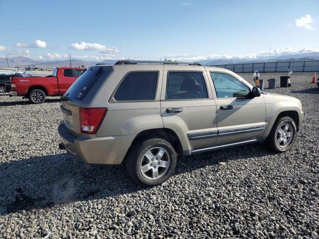 1J8HR48N65C558885 - 2005 JEEP GRAND CHER LAREDO Brązowy zdjęcie 3