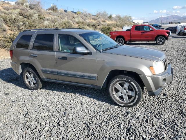 1J8HR48N65C558885 - 2005 JEEP GRAND CHER LAREDO Brązowy zdjęcie 4