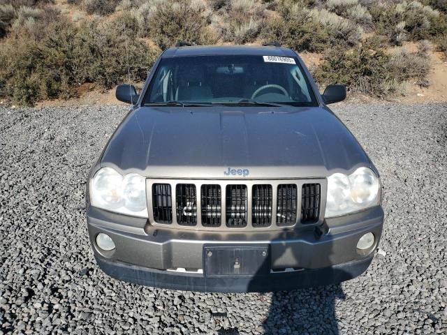 1J8HR48N65C558885 - 2005 JEEP GRAND CHER LAREDO Brązowy zdjęcie 5