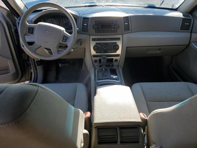 1J8HR48N65C558885 - 2005 JEEP GRAND CHER LAREDO Brązowy zdjęcie 8