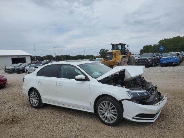 3VWD17AJ4FM319161 - 2015 VOLKSWAGEN JETTA SE WHITE photo 4