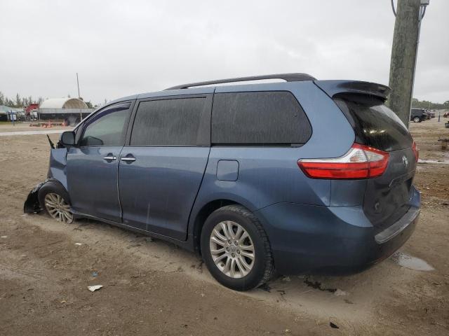 5TDYK3DC8FS534310 - 2015 TOYOTA SIENNA XLE BLUE photo 2