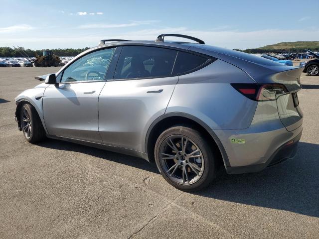 7SAYGDEE5SF288468 - 2025 TESLA MODEL Y GRAY photo 2