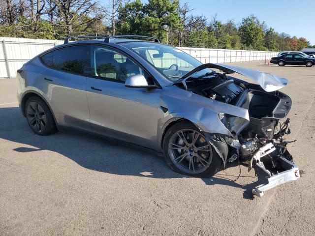 7SAYGDEE5SF288468 - 2025 TESLA MODEL Y GRAY photo 4