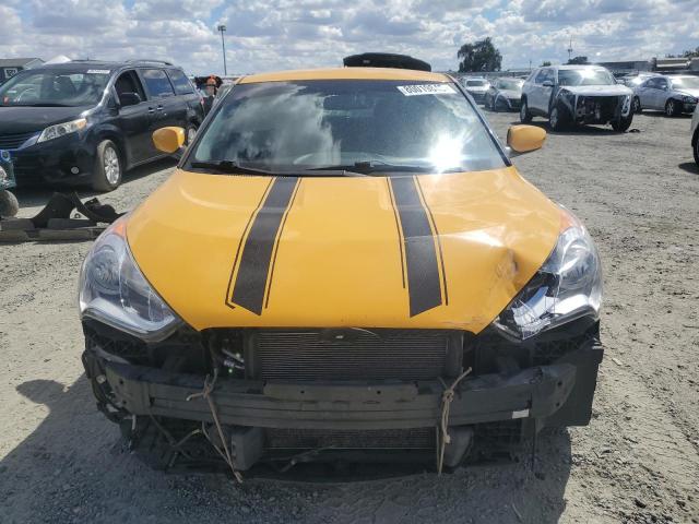 KMHTC6AD7HU308324 - 2017 HYUNDAI VELOSTER YELLOW photo 5