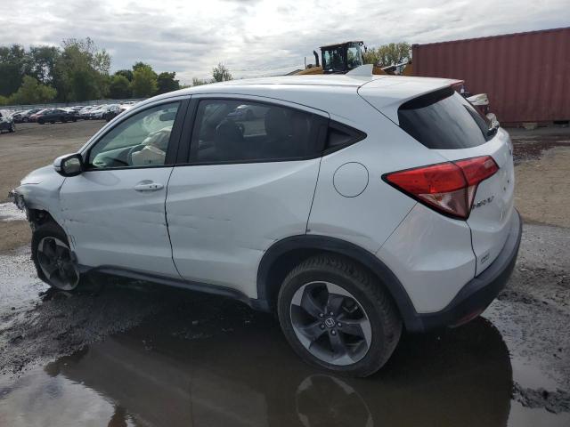 3CZRU6H58JM709895 - 2018 HONDA HR-V EX WHITE photo 2