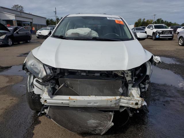 3CZRU6H58JM709895 - 2018 HONDA HR-V EX WHITE photo 5