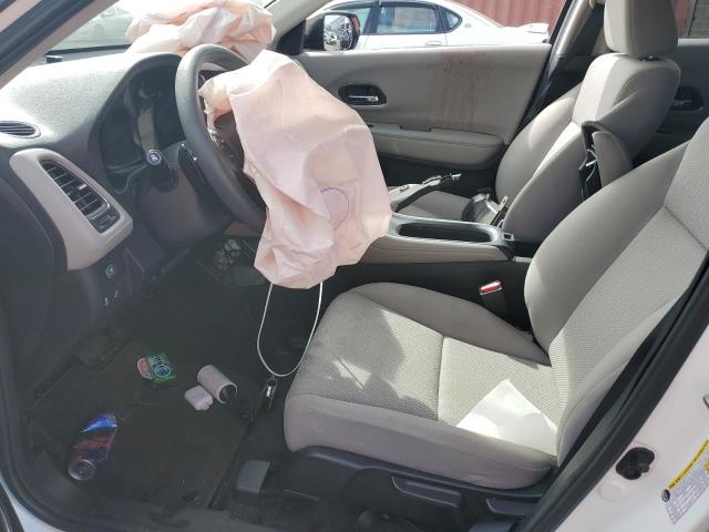 3CZRU6H58JM709895 - 2018 HONDA HR-V EX WHITE photo 7