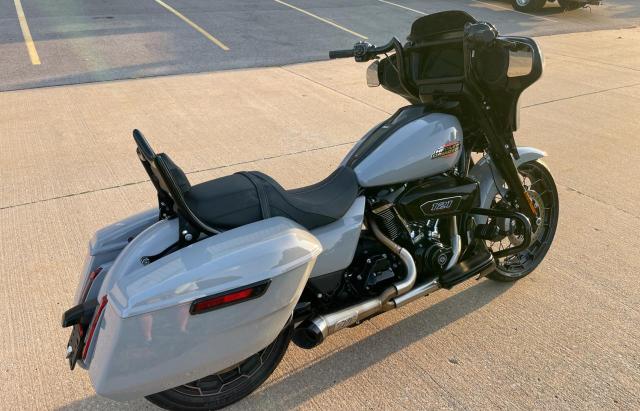 1HD1KB718RB634181 - 2024 HARLEY-DAVIDSON FLHX 灰色 照片 4