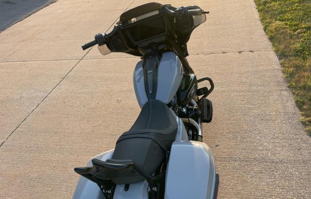 1HD1KB718RB634181 - 2024 HARLEY-DAVIDSON FLHX 灰色 照片 9