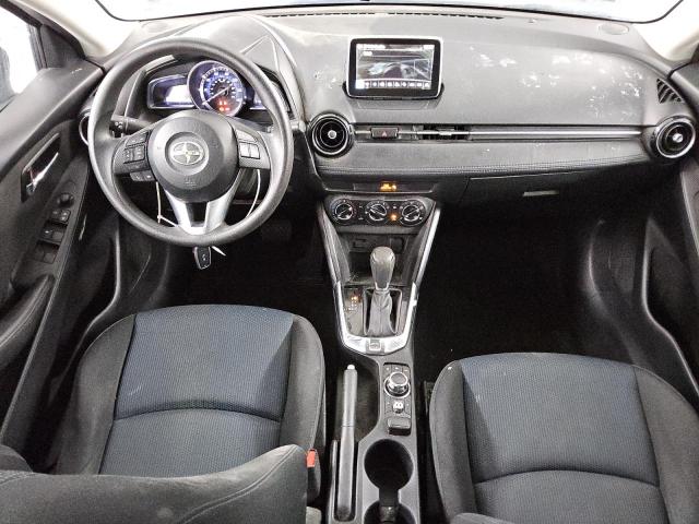 3MYDLBZV8GY111125 - 2016 TOYOTA SCION IA WHITE photo 8