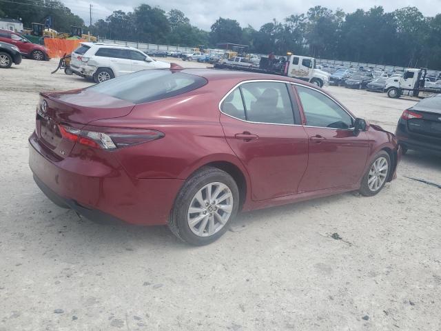 4T1C11AK8NU634989 - 2022 TOYOTA CAMRY LE RED photo 3