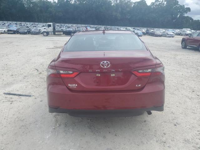 4T1C11AK8NU634989 - 2022 TOYOTA CAMRY LE RED photo 6