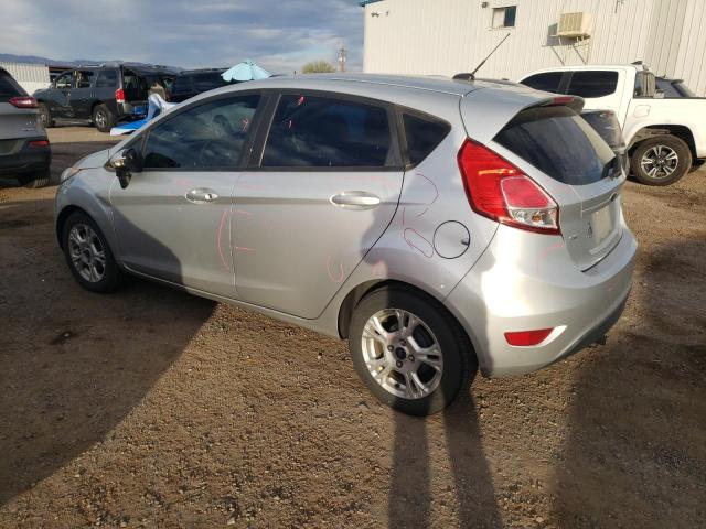 3FADP4EJ5GM141214 - 2016 FORD FIESTA SE SILVER photo 2