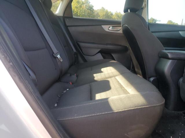 3KPF24AD8KE099321 - 2019 KIA FORTE FE 银色 照片 10