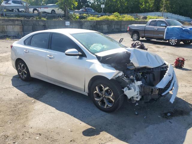 3KPF24AD8KE099321 - 2019 KIA FORTE FE 银色 照片 4