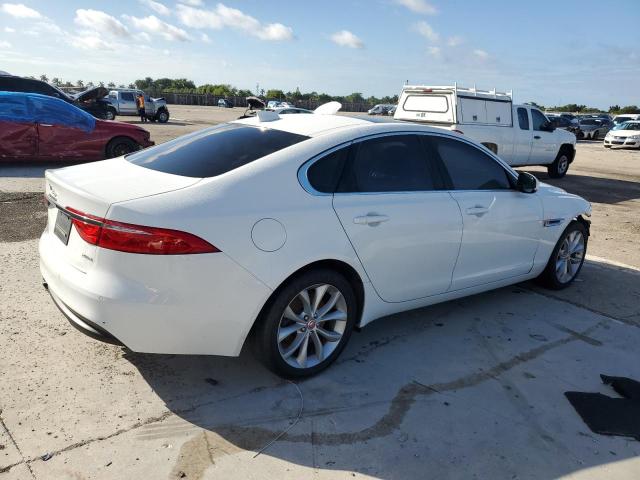 SAJBD4BN6HCY32256 - 2017 JAGUAR XF PREMIUM WHITE photo 3