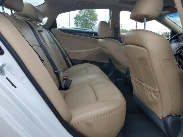 5NPEC4AC1DH626257 - 2013 HYUNDAI SONATA SE WHITE photo 10