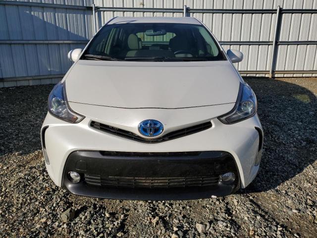 JTDZN3EU6HJ062093 - 2017 TOYOTA PRIUS V WHITE photo 5