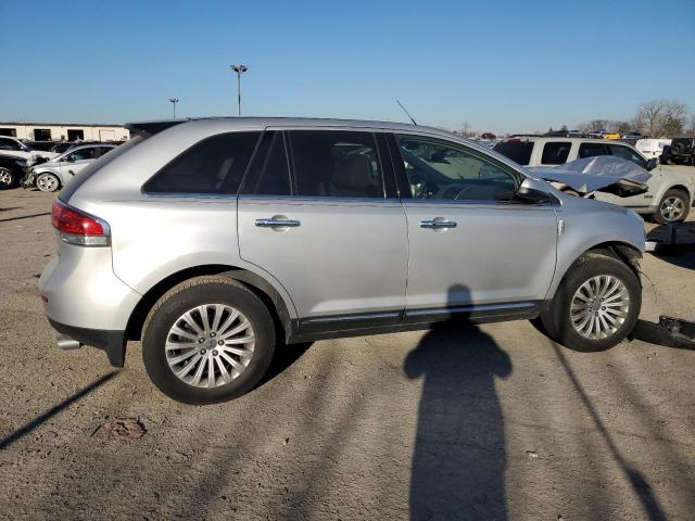 2LMDJ8JK2DBL38758 - 2013 LINCOLN MKX SILVER photo 3