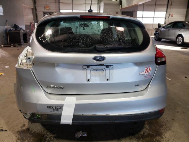 1FADP3K22JL222963 - 2018 FORD FOCUS SE SILVER photo 6