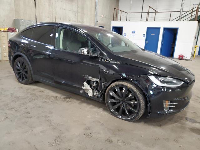 5YJXCBE24GF004673 - 2016 TESLA MODEL X BLACK photo 4