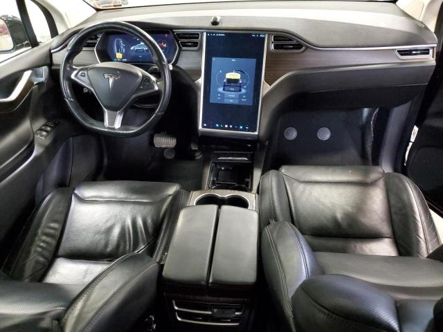 5YJXCBE24GF004673 - 2016 TESLA MODEL X BLACK photo 8