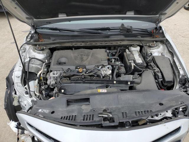 4T1G11AK5MU589042 - 2021 TOYOTA CAMRY SE SILVER photo 11