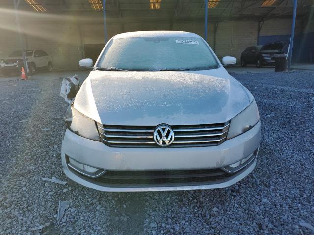 1VWBS7A33FC102255 - 2015 VOLKSWAGEN PASSAT SE WHITE photo 5