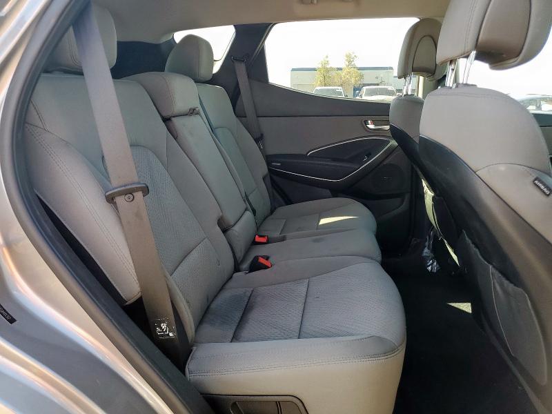 5NMZU3LB2JH101312 - 2018 HYUNDAI SANTA FE S GRAY photo 11