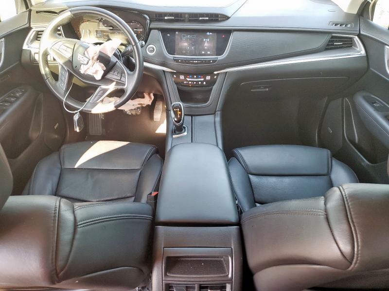 1GYKNCRS2KZ122173 - 2019 CADILLAC XT5 LUXURY BLACK photo 8