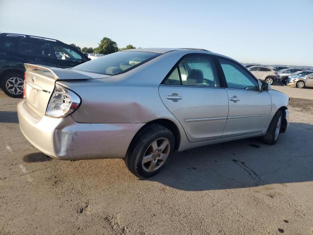 4T1BE32K44U936059 - 2004 TOYOTA CAMRY LE SILVER photo 3