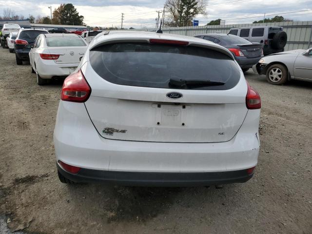 1FADP3K22JL272553 - 2018 FORD FOCUS SE WHITE photo 6