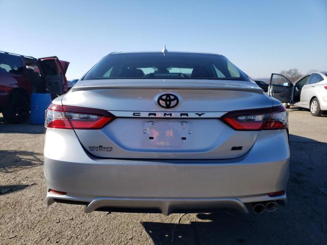 4T1T11AK7PU751594 - 2023 TOYOTA CAMRY SE NIGHT SHADE SILVER photo 6