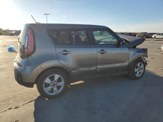 KNDJN2A2XJ7619456 - 2018 KIA SOUL GRAY photo 3