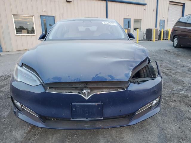 5YJSA1E29HF227786 - 2017 TESLA MODEL S ლურჯი ფოტო 5