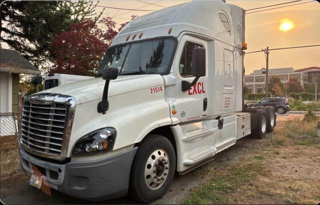 3AKJGLDR9GSGX0892 - 2016 FREIGHTLINER CASCADIA 1 WHITE photo 2