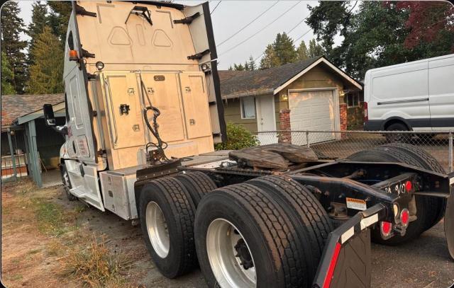 3AKJGLDR9GSGX0892 - 2016 FREIGHTLINER CASCADIA 1 WHITE photo 3