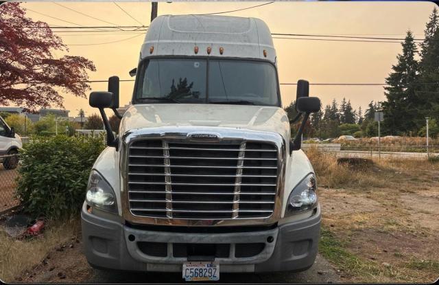 3AKJGLDR9GSGX0892 - 2016 FREIGHTLINER CASCADIA 1 WHITE photo 8