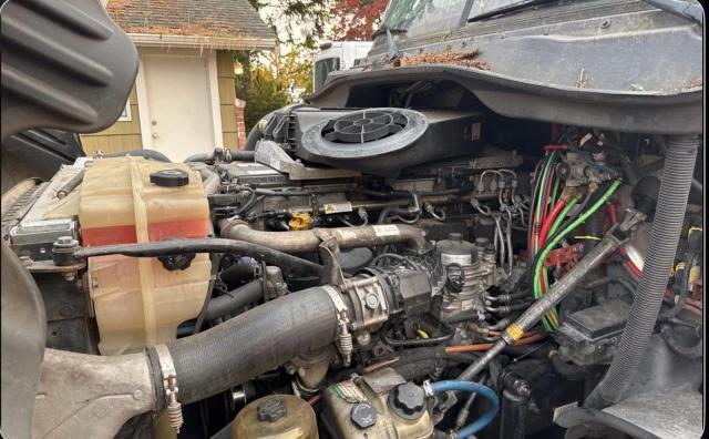 3AKJGLDR9GSGX0892 - 2016 FREIGHTLINER CASCADIA 1 WHITE photo 9