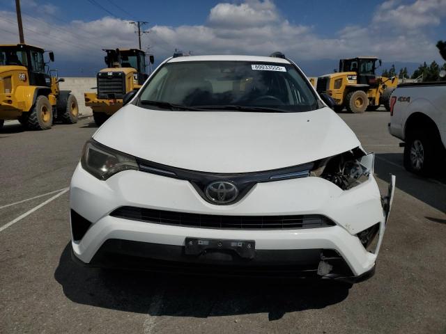 JTMZFREV4HJ703279 - 2017 TOYOTA RAV4 LE WHITE photo 5
