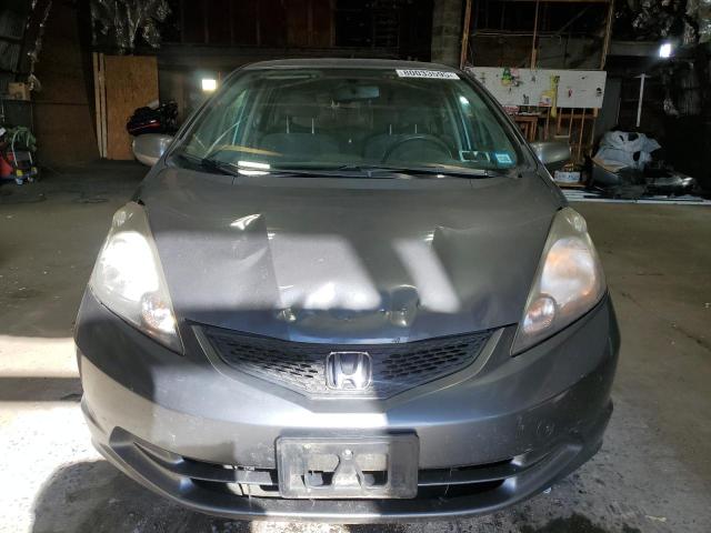 JHMGE8H33CC022122 - 2012 HONDA FIT ნაცრისფერი ფოტო 5