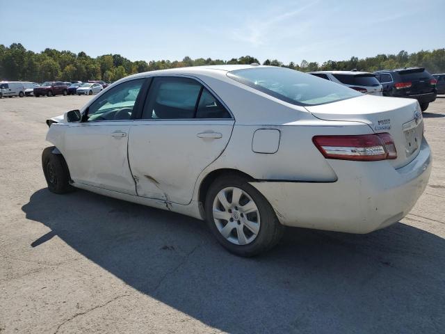 4T1BF3EKXAU569284 - 2010 TOYOTA CAMRY BASE WHITE photo 2