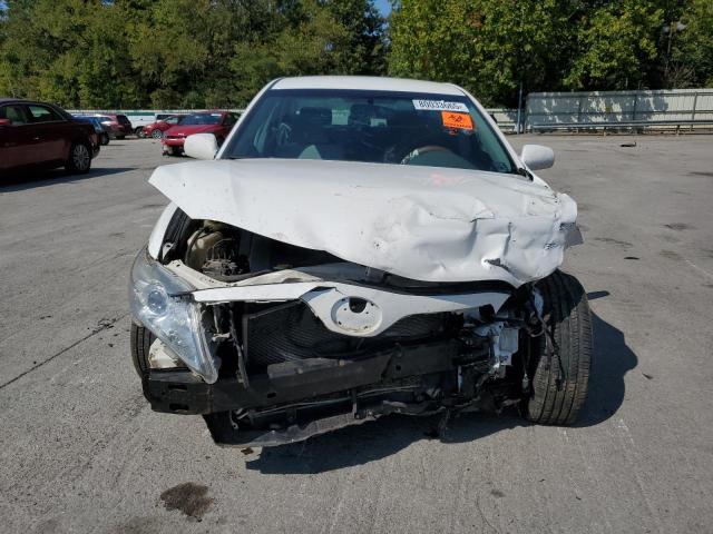 4T1BF3EKXAU569284 - 2010 TOYOTA CAMRY BASE WHITE photo 5