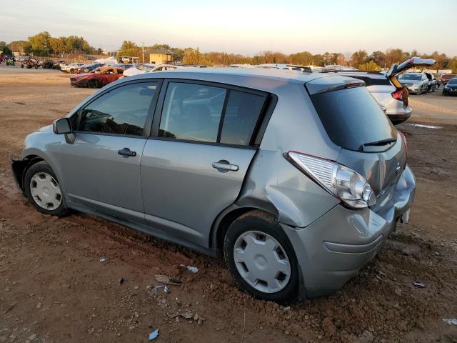 3N1BC13E08L458331 - 2008 NISSAN VERSA S GRAY photo 2