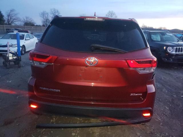 5TDJZRFH2JS545739 - 2018 TOYOTA HIGHLANDER SE RED photo 6