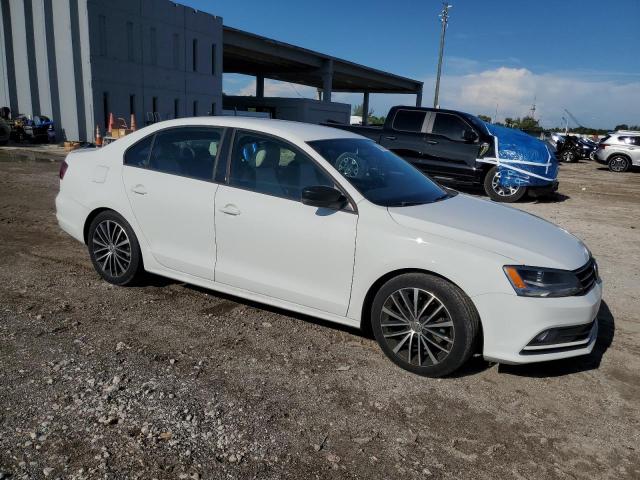 3VWD17AJ3GM331609 - 2016 VOLKSWAGEN JETTA SPORT Ақ фото 4
