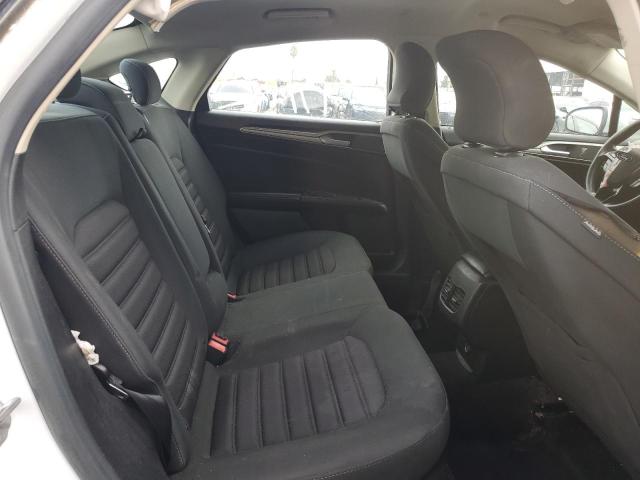 3FA6P0LU2KR207776 - 2019 FORD FUSION SE WHITE photo 10